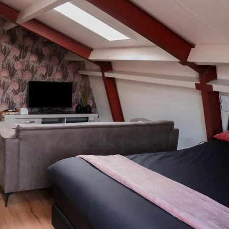 Bed & Breakfast De Kalverschuur